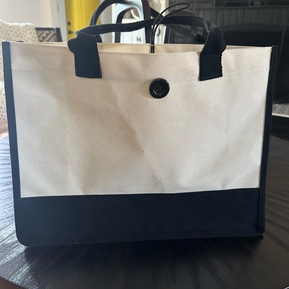 Top Design - Picture 4 of 6